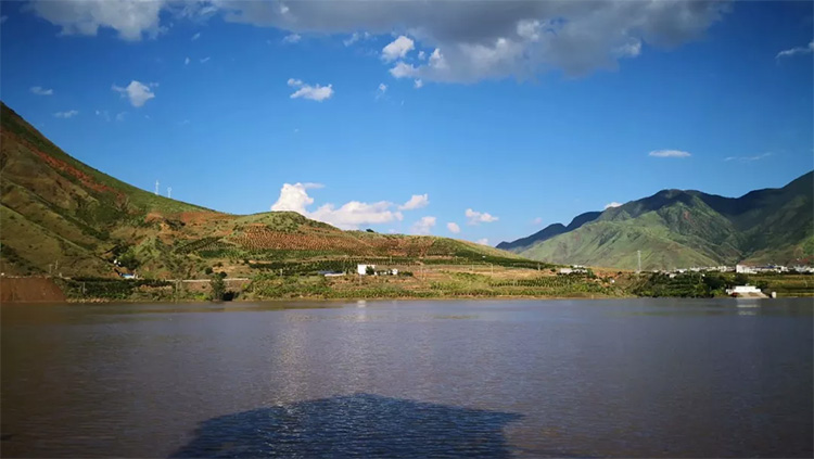 金沙江干熱河谷